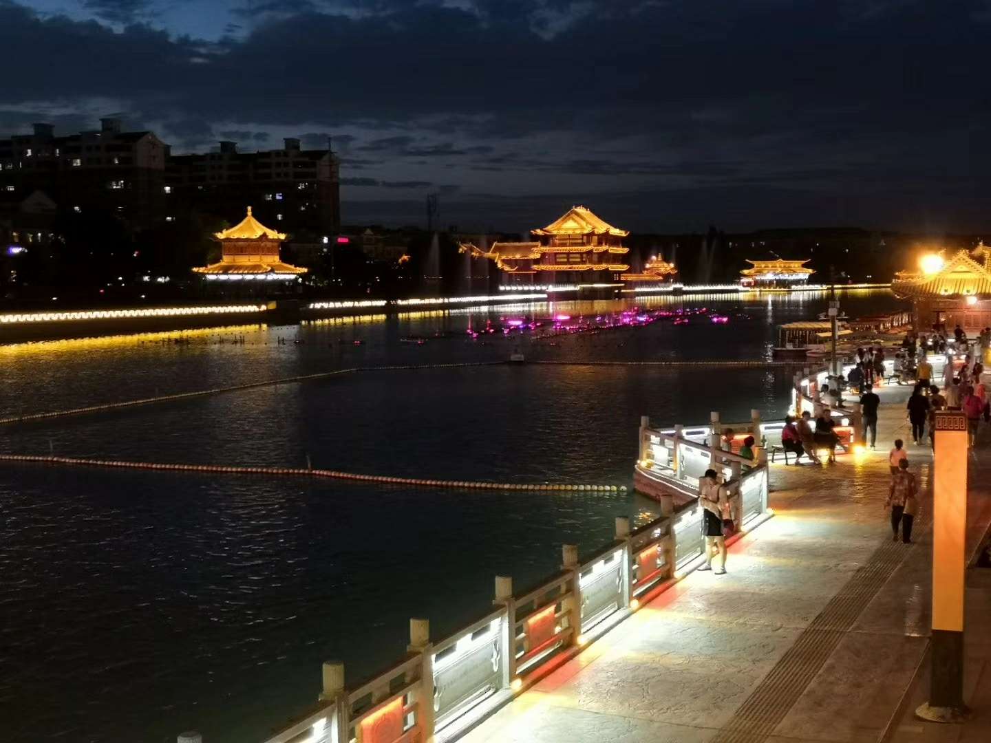 敦煌夜景