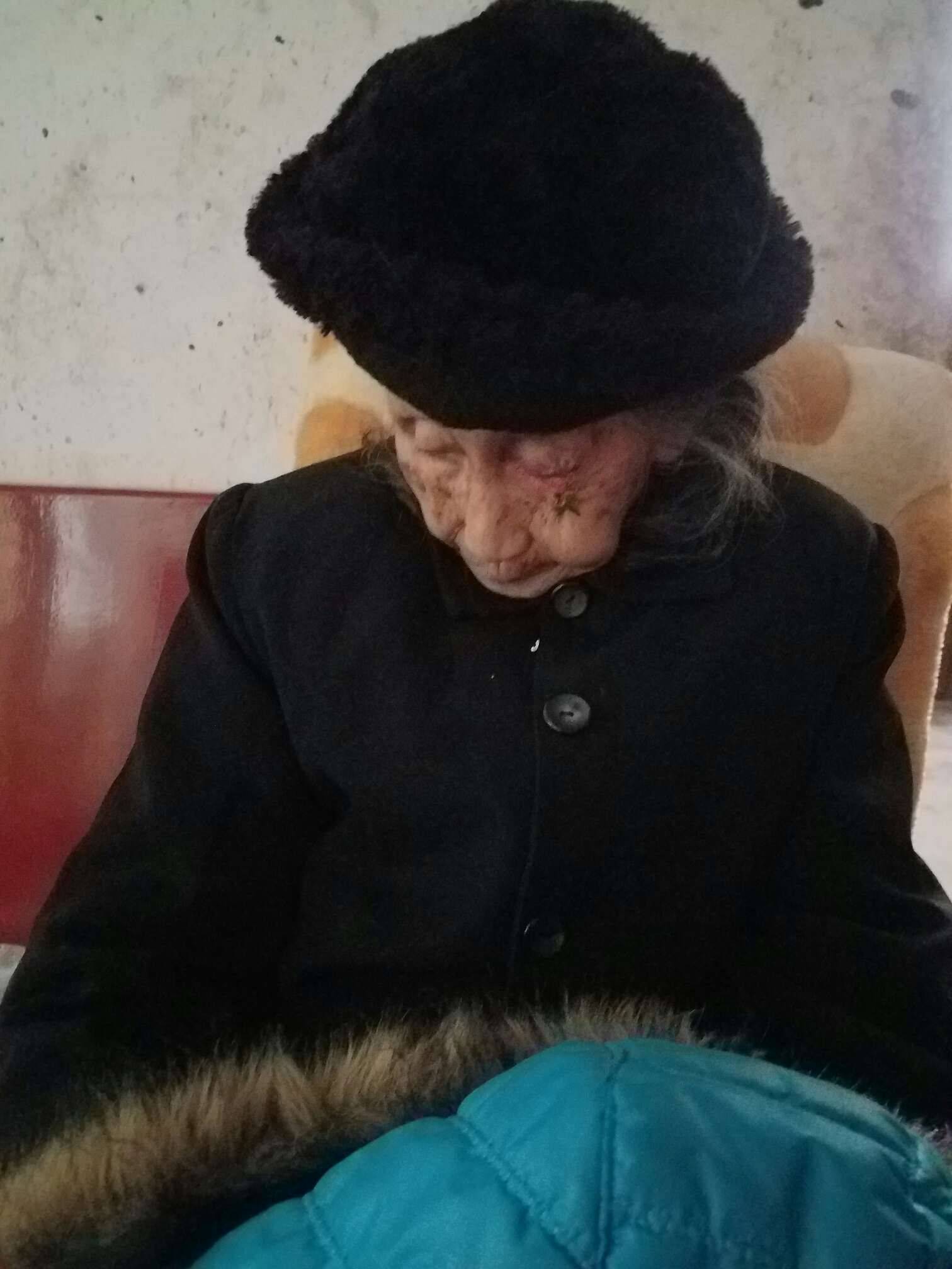 奶奶令得我好尴尬