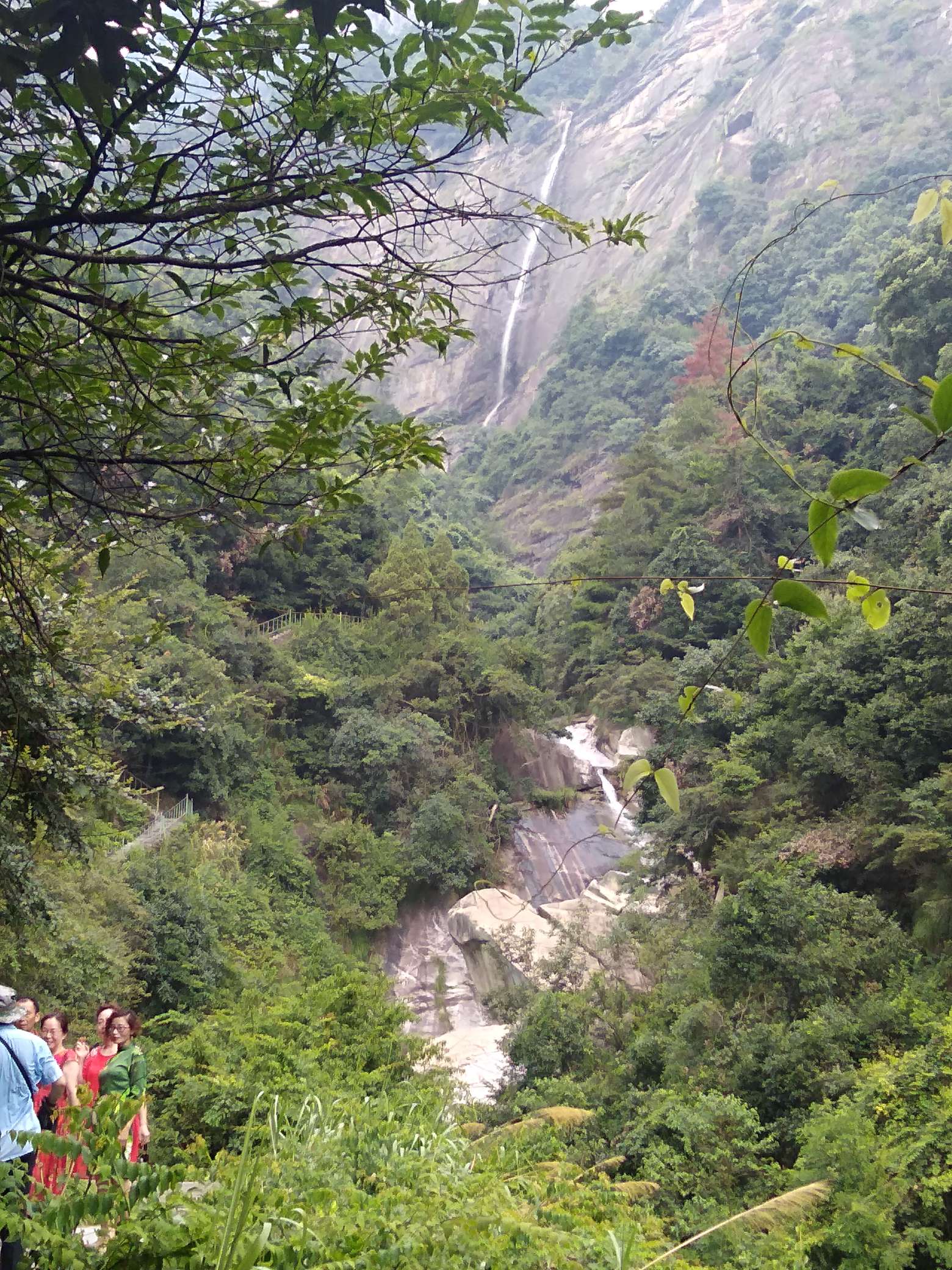 登秀峰观庐山瀑布