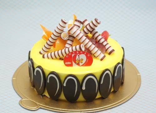 挥着翅膀的女孩