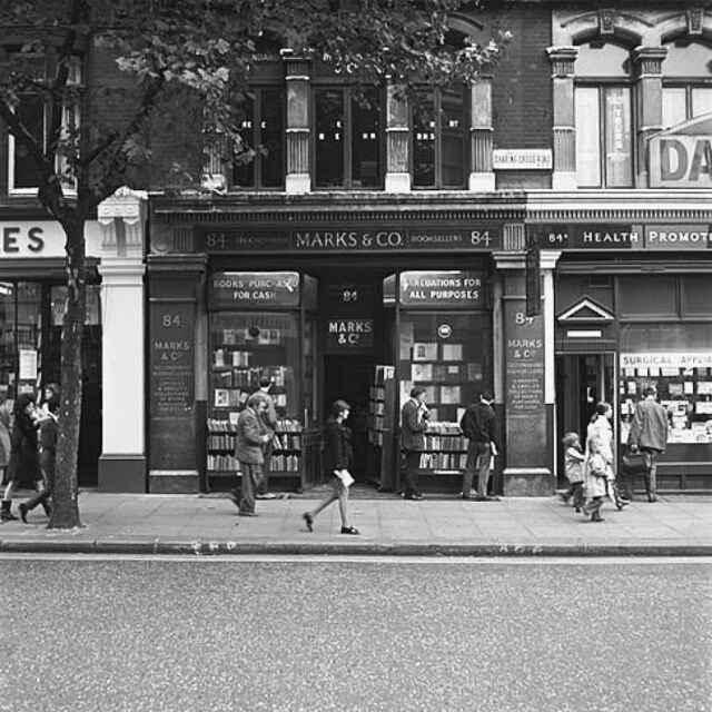 查另十字路84号