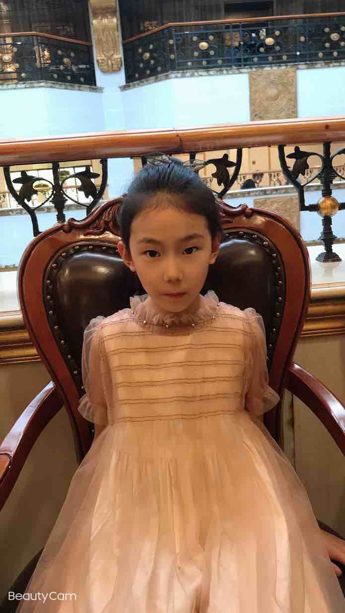 张茹旖是个小太阳