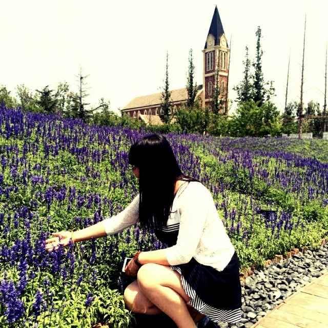 一卷诗书润红妆