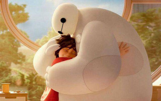 握着拳头，说你好